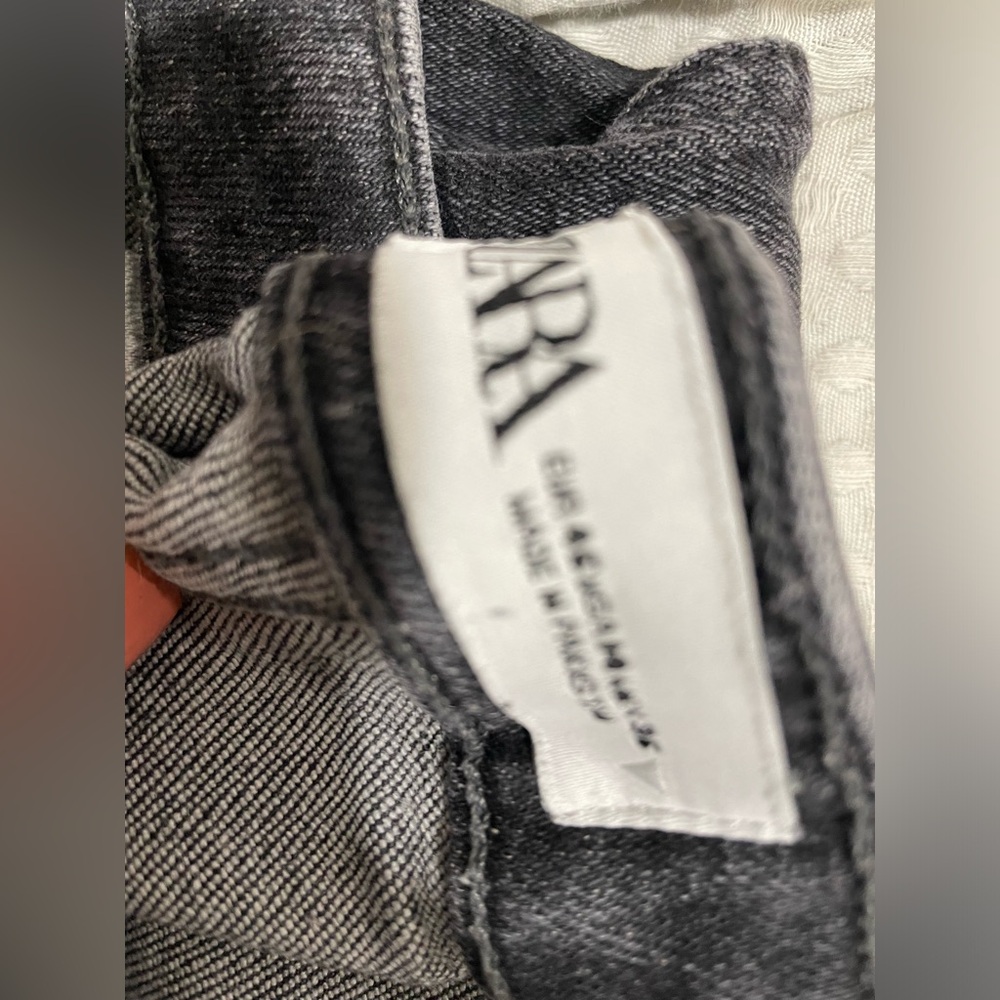 Size 14 USA Zara Jeans frayed hem - Picture 3 of 3